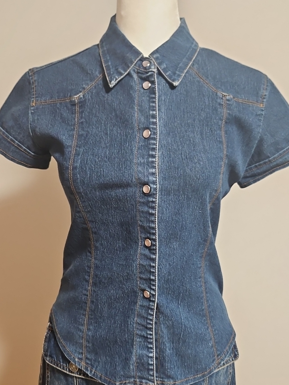 Women's Dark Blue Vintage Denim Short-Sleeve Button-Down Shirt Size XS. Eu 36